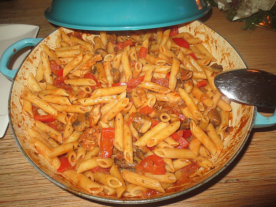 Paprika-Nudelpfanne mit Putengeschnetzeltem von Eva220511| Chefkoch