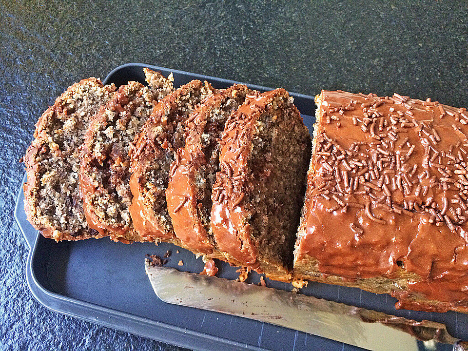 Rotweinkuchen mit Haselnüssen von Atthena| Chefkoch