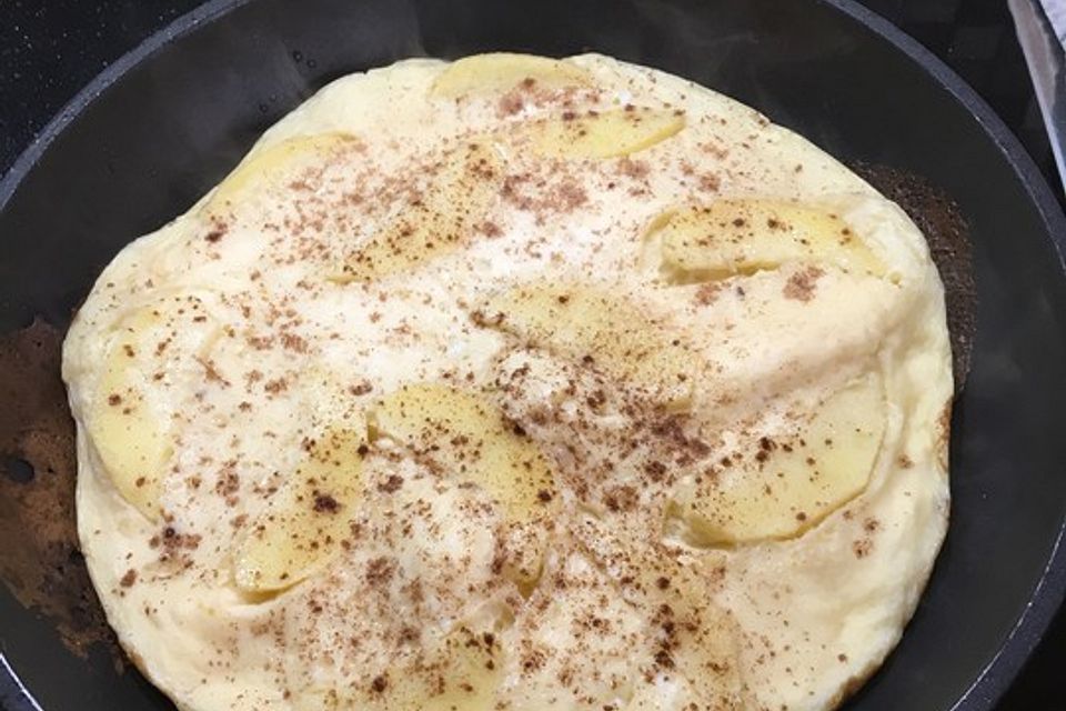 Eierkuchen bzw. Pfannkuchen im Omelett Meister