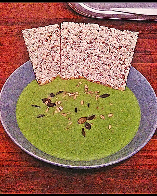 Brokkoli-Kichererbsen-Suppe