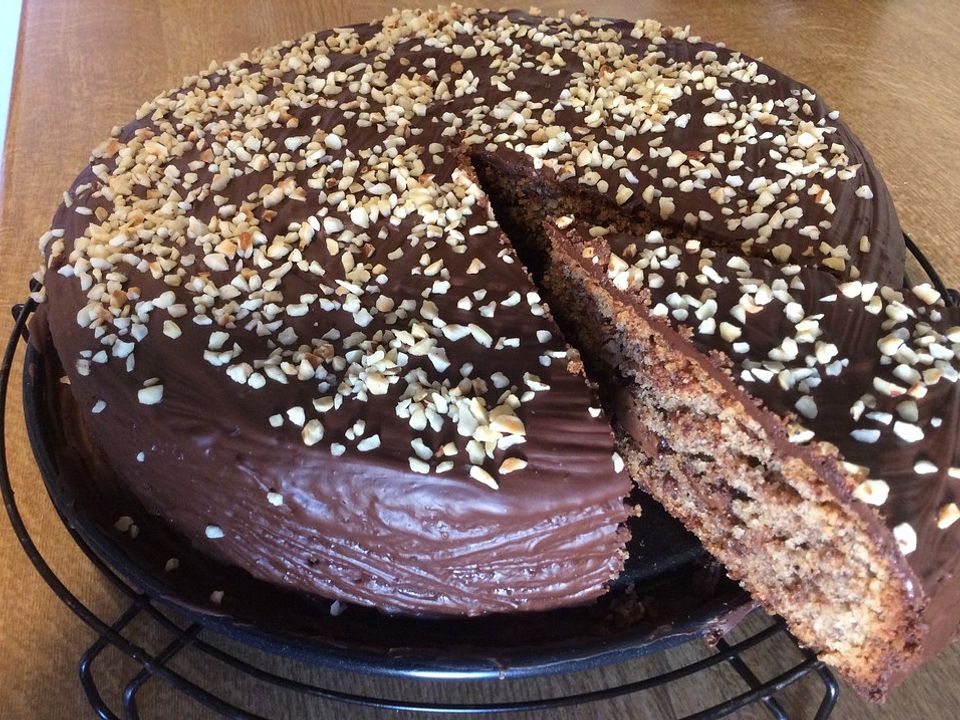 Haselnuss-Nougat-Kuchen von Atthena| Chefkoch