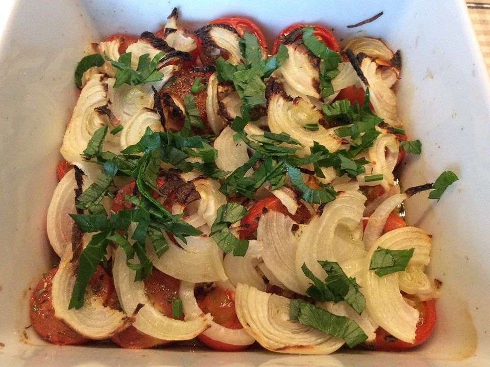 Gebackener Fetakäse mit Zwiebeln und Tomaten von KartoffelMitQuark ...