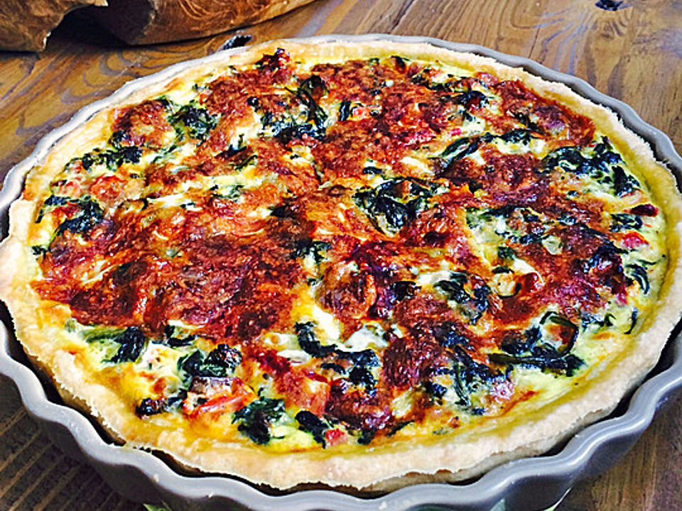 Quiche Mit Spinat Schafkase Getrockneten Tomaten Und Pinienkernen Von Minimix Chefkoch