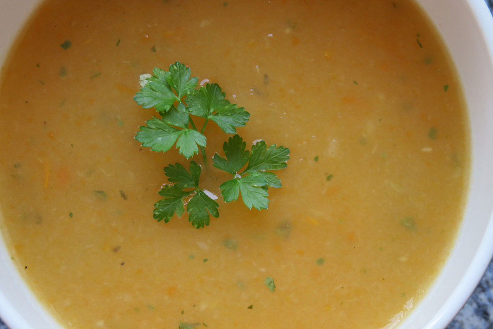 Kartoffel-Karotten-Rettich Suppe