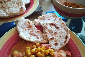 Veganes Naan-Brot mit Knoblauch und Koriander