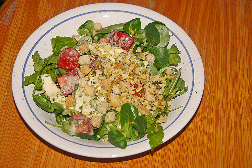 Rucola mit Feldsalat und Mozzarella