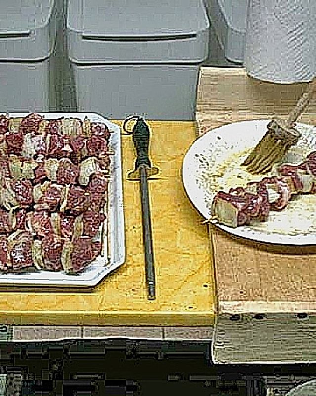 Grillspieße aus Schweinefleisch