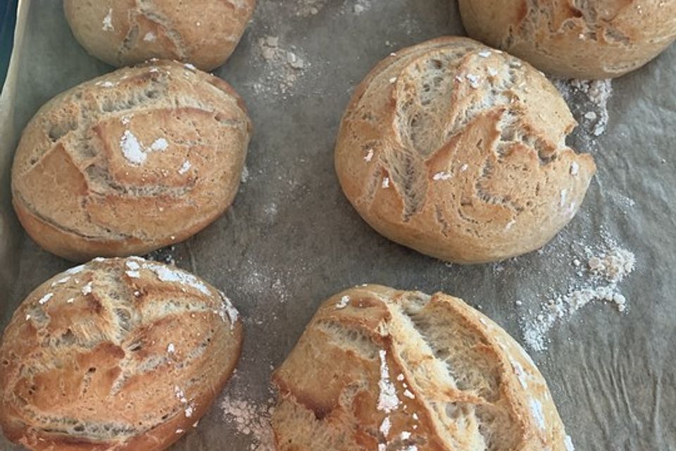 Schnelle Brötchen nebenbei am Morgen