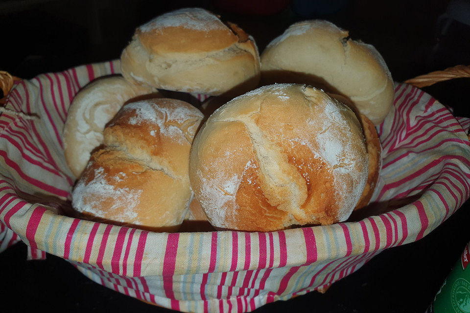 Schnelle Brötchen nebenbei am Morgen