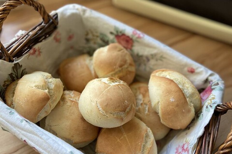 Schnelle Brötchen nebenbei am Morgen