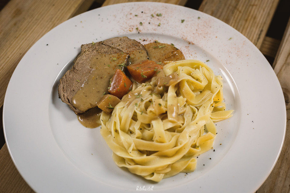 Klassischer Crock Pot Rinderbraten