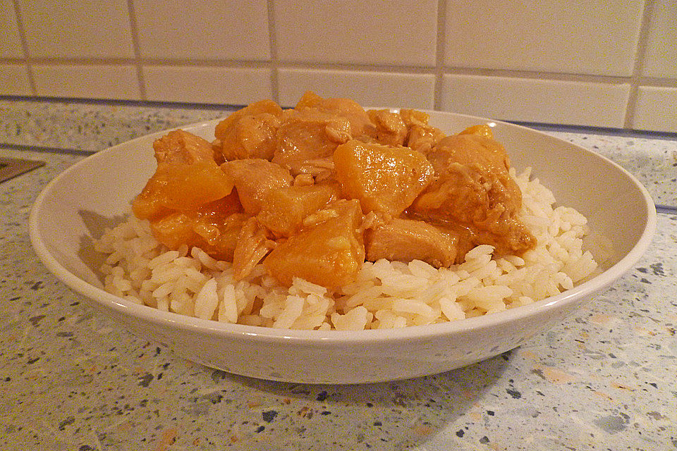 Chinesisches Hühnchen mit Ananas