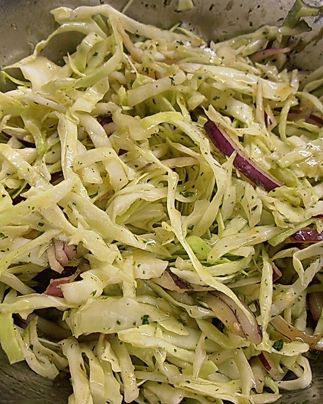 Spitzkohl, authentisch als Salat