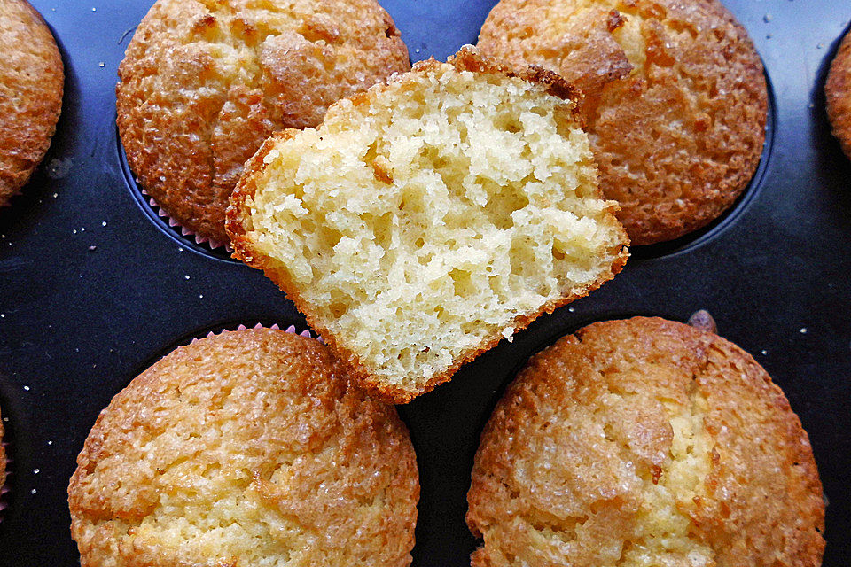 Saftige Orangen-Muffins mit Mandeln