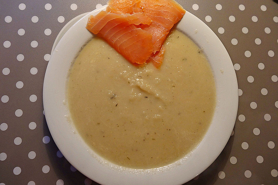 Sellerie-Fenchel Suppe mit Lachs