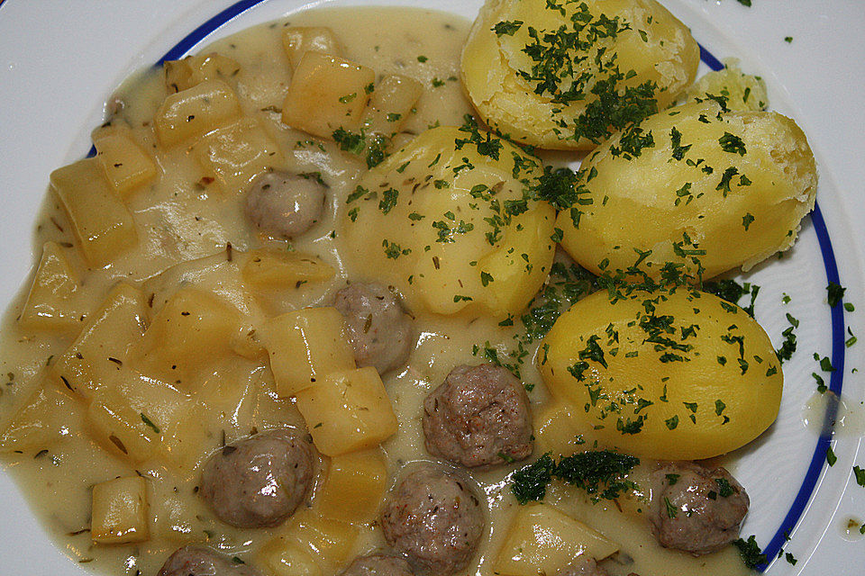 Steckrübe mit Hackbällchen in Sahnesoße