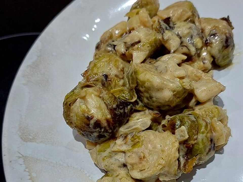 Gebackener Rosenkohl mit cremiger Senfsauce von sukeyhamburg17| Chefkoch