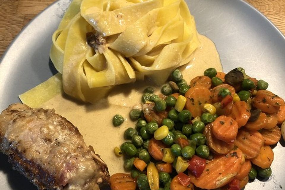 Involtini à la Saltimbocca mit Sahnesoße