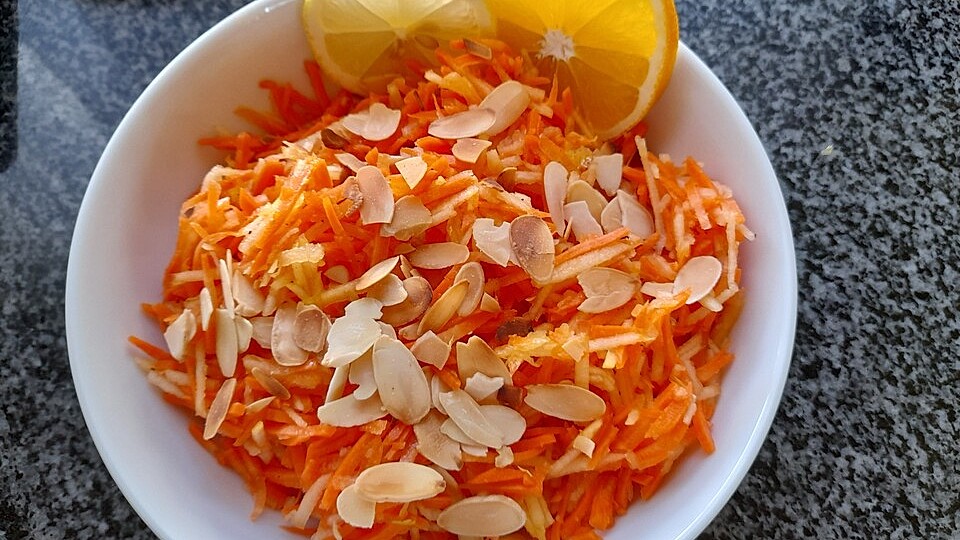 Fruchtiger Möhrensalat von Fhebral| Chefkoch Fruchtiger Möhrensalat von Fhebral| Chefkoch