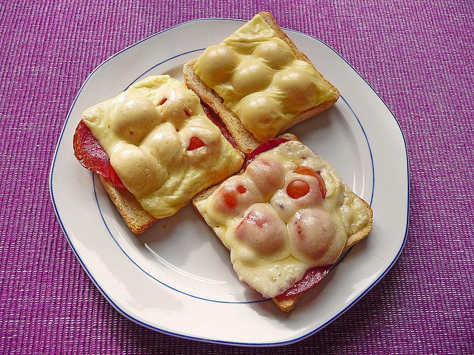 Überbackener Toast mit Schinken, Gurke und Tomate von Mysteria | Chefkoch
