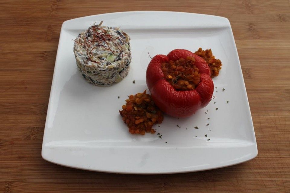Gefüllte Paprika mit Currylinsen Gefüllte Paprika mit Currylinsen