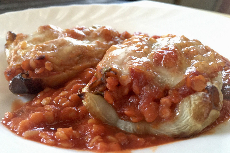 Gefüllte Paprika mit Currylinsen Gefüllte Paprika mit Currylinsen