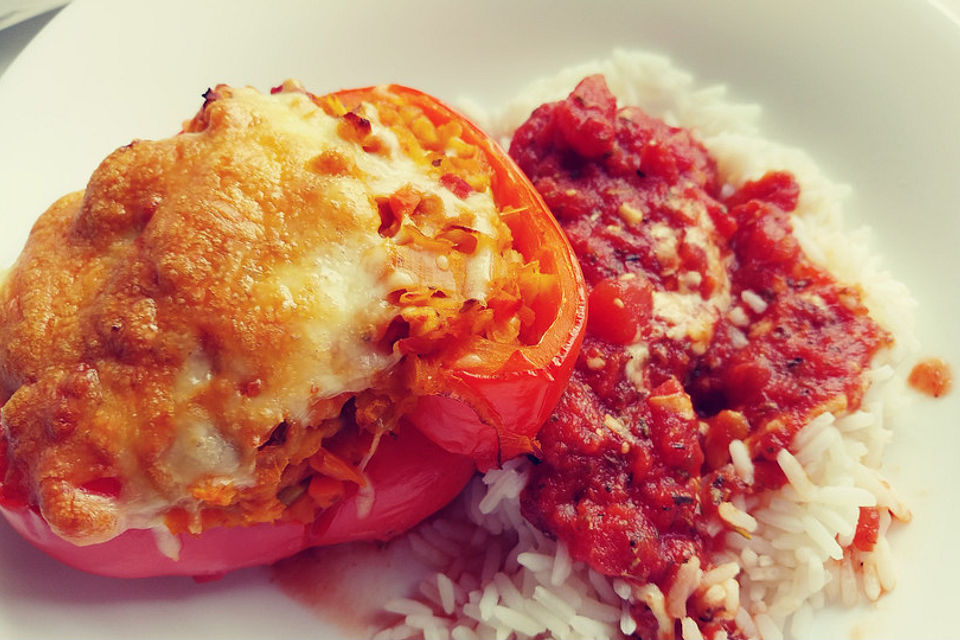 Gefüllte Paprika mit Currylinsen Gefüllte Paprika mit Currylinsen