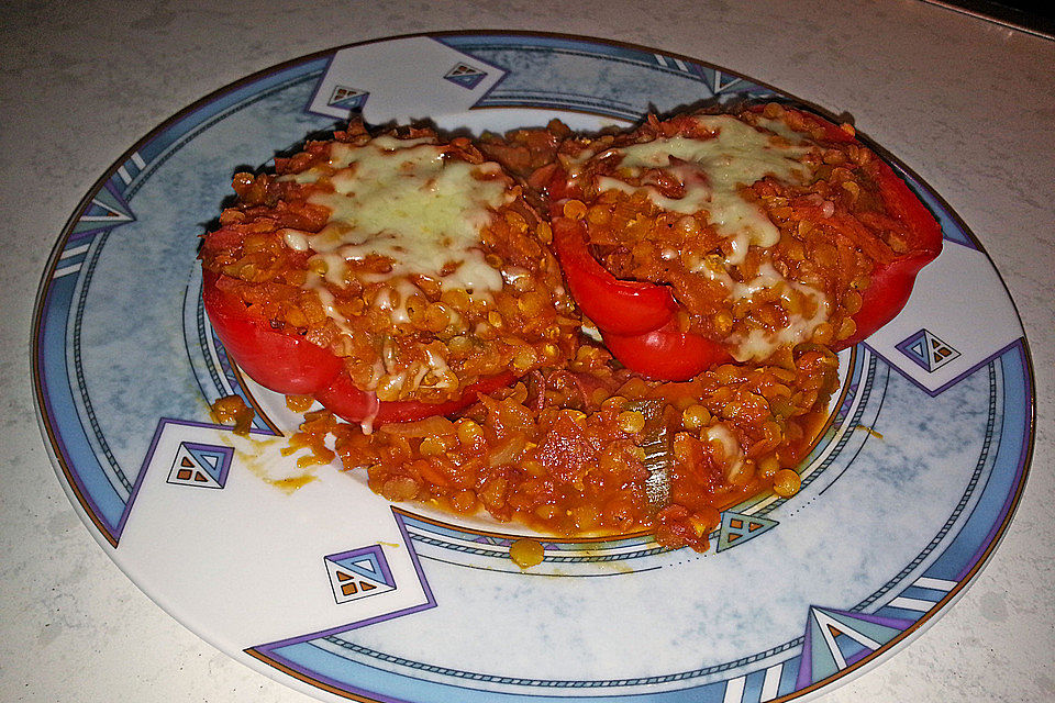 Gefüllte Paprika mit Currylinsen Gefüllte Paprika mit Currylinsen