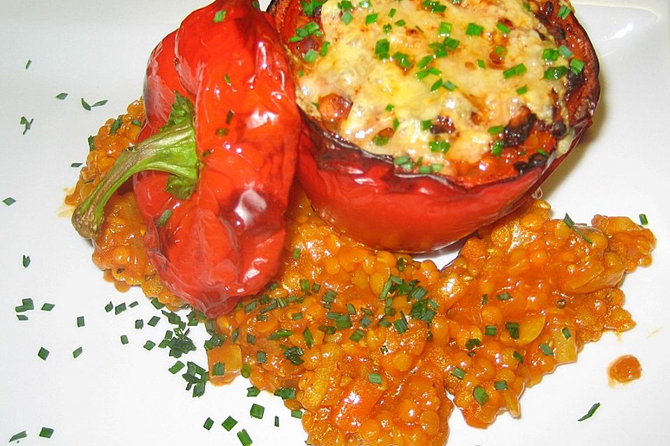 Gefüllte Paprika mit Currylinsen Gefüllte Paprika mit Currylinsen