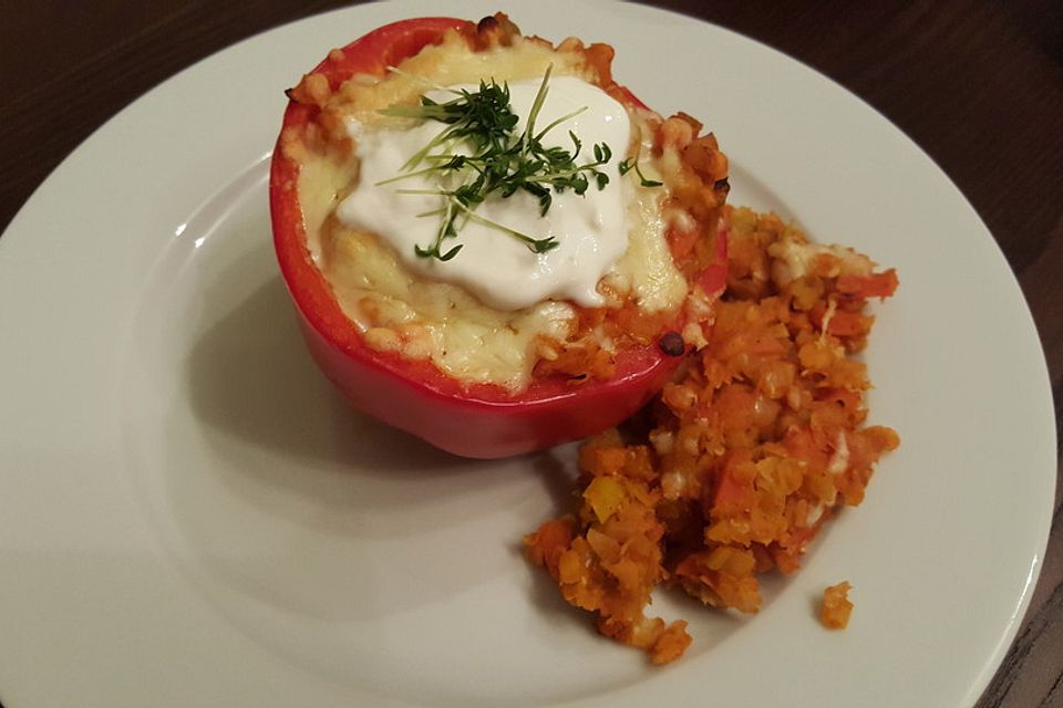 Gefüllte Paprika mit Currylinsen Gefüllte Paprika mit Currylinsen