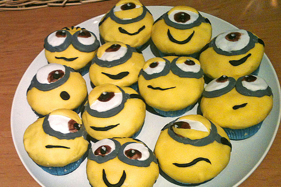 Minion Cupcakes mit Cream Cheese-Frosting