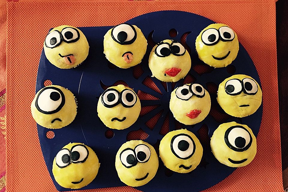 Minion Cupcakes mit Cream Cheese-Frosting