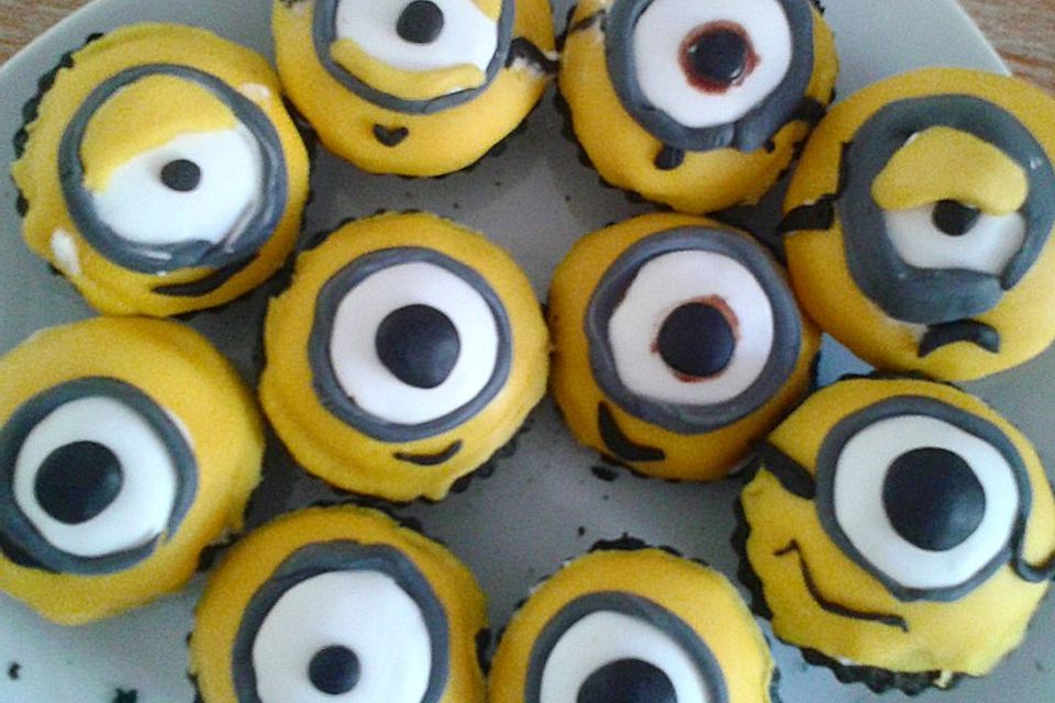 Minion Cupcakes mit Cream Cheese-Frosting