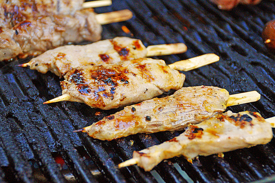 Fleischspieße in Mango-Marinade