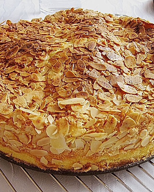 Bienenstich Kuchen Mit Mandeln Rezepte | Chefkoch