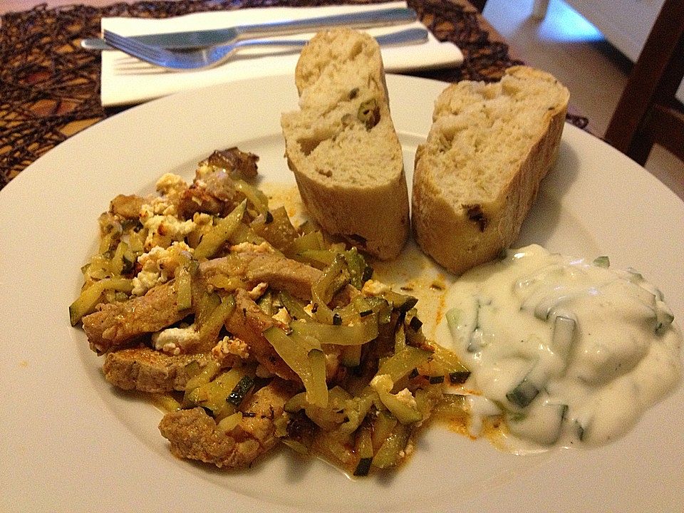 Ofengyros mit Zucchini, Peperoni und Schafskäse von Jungköchin3003 ...