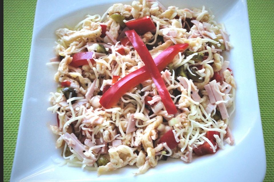 Würziger Spätzlesalat