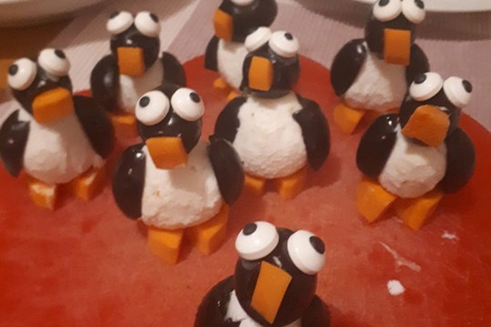 Oliven-Ziegenkäse-Pinguine