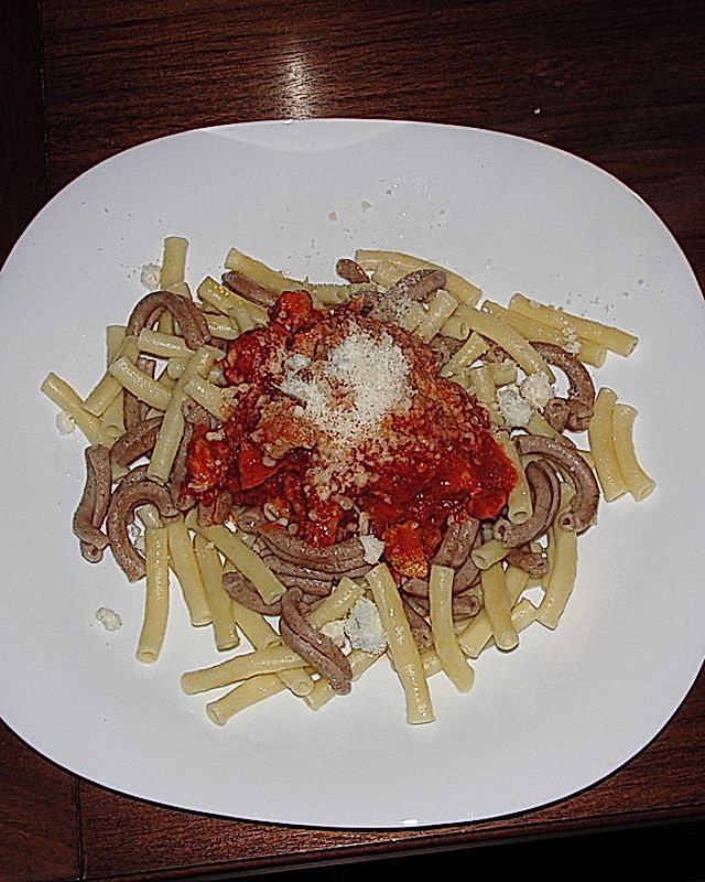 Spaghetti mit Hähnchenbrust und Sambal Manis