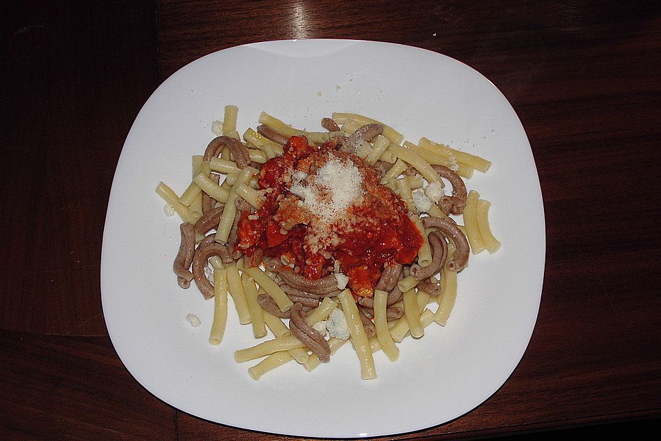 Spaghetti mit Hähnchenbrust und Sambal Manis