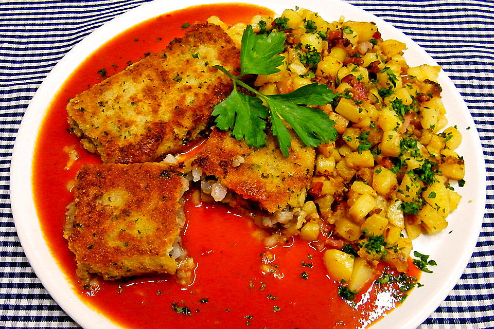 Panierte Schweinsfußterrine mit Peperonisauce - aus der spanischen Küche