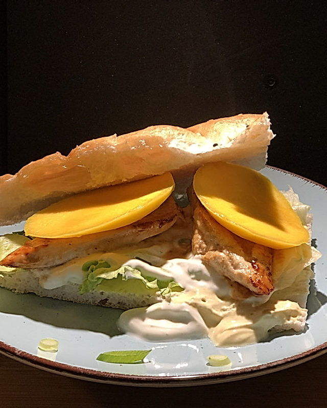 Hähnchen-Mango-Sandwich