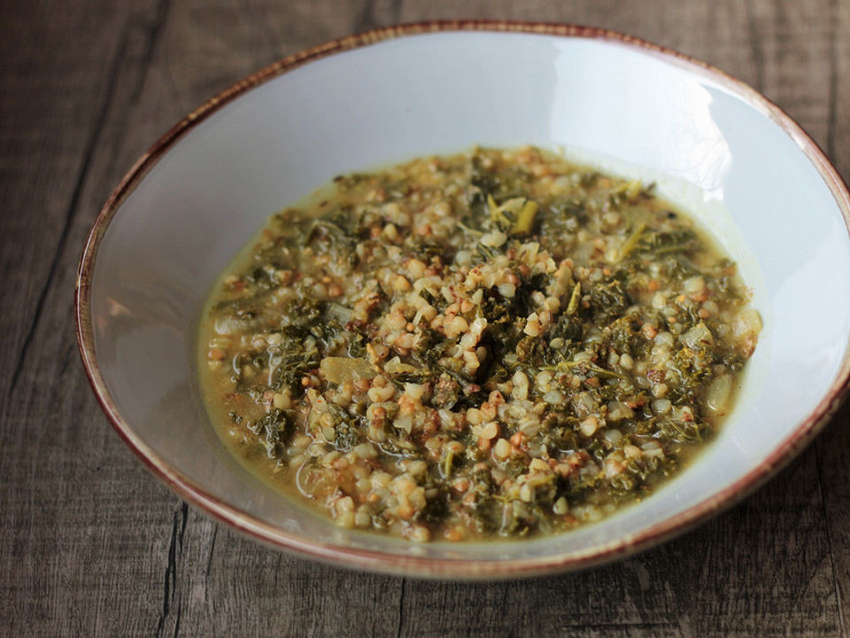 Vegane Grünkohlsuppe mit Buchweizen von Pizzorio| Chefkoch