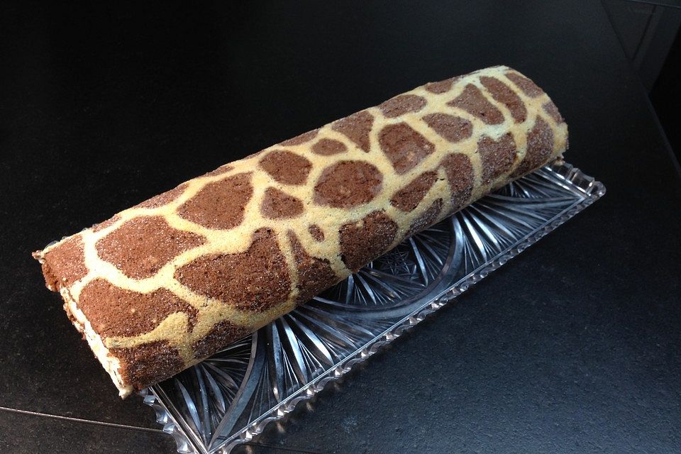 Giraffen-Biskuit-Roulade