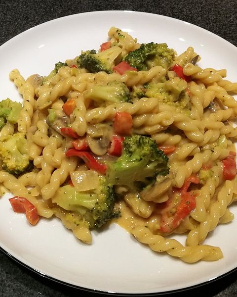 Nudeln Mit Paprika Soße Rezepte | Chefkoch