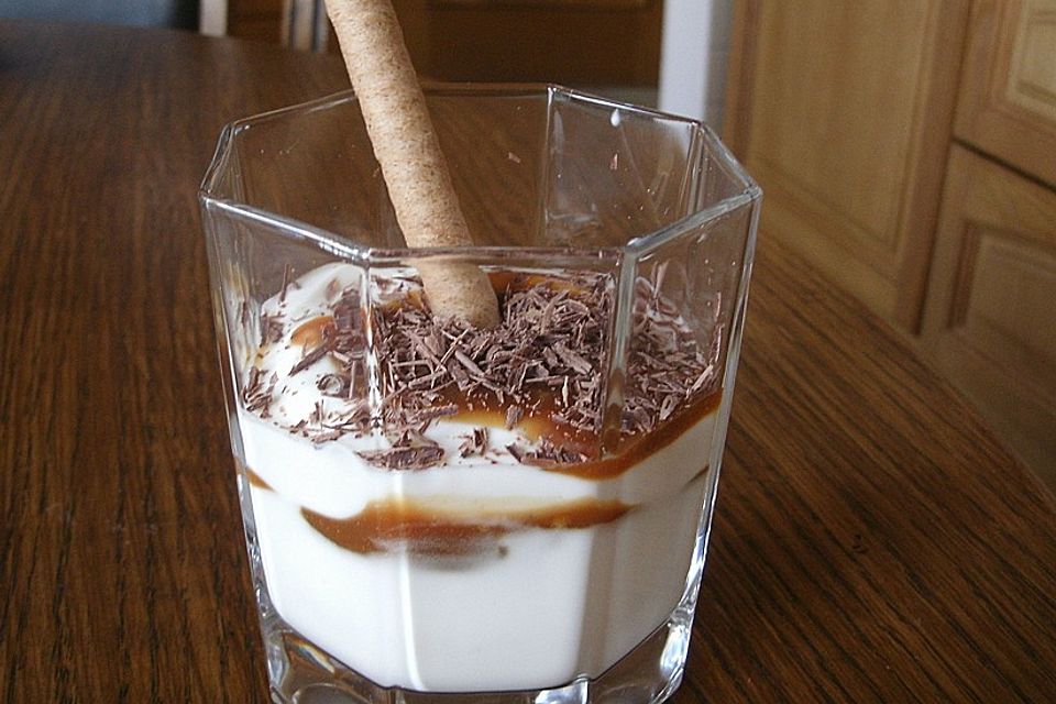 Toffee-Sahne-Becher