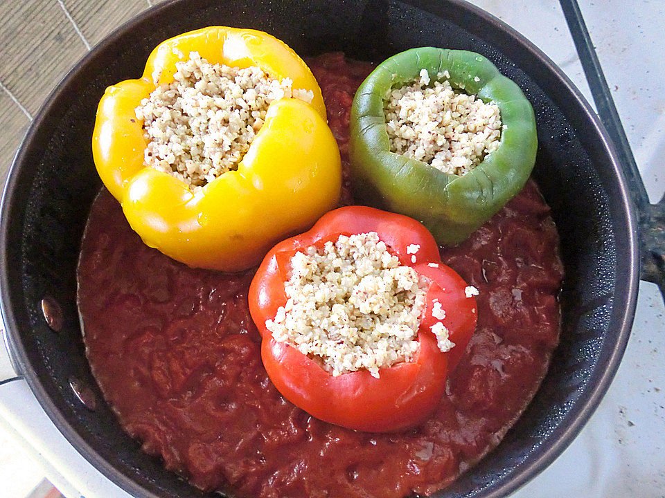 Gefüllte Paprika mit Hirse und Nüssen von 007krümeltiger| Chefkoch
