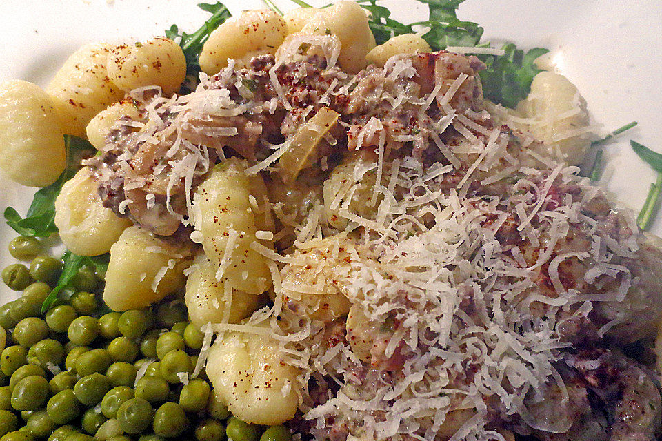 Gnocchi Jäger-Art mit Rucola