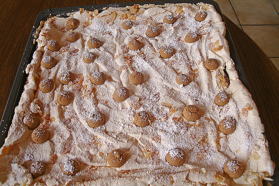 Amaretto-Käsekuchen mit Baiser