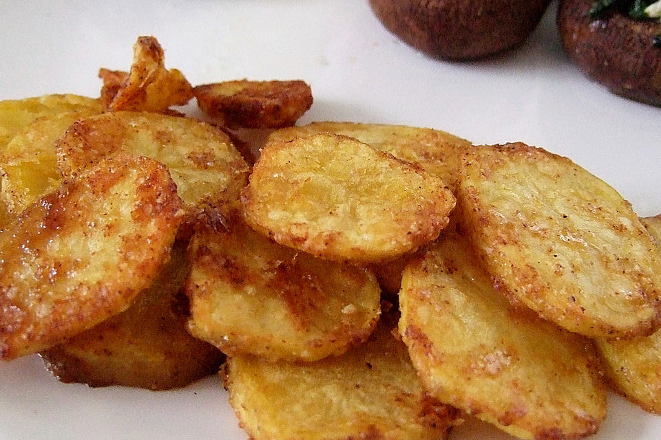 Amerikanische Parmesankartoffeln, im Ofen gebraten